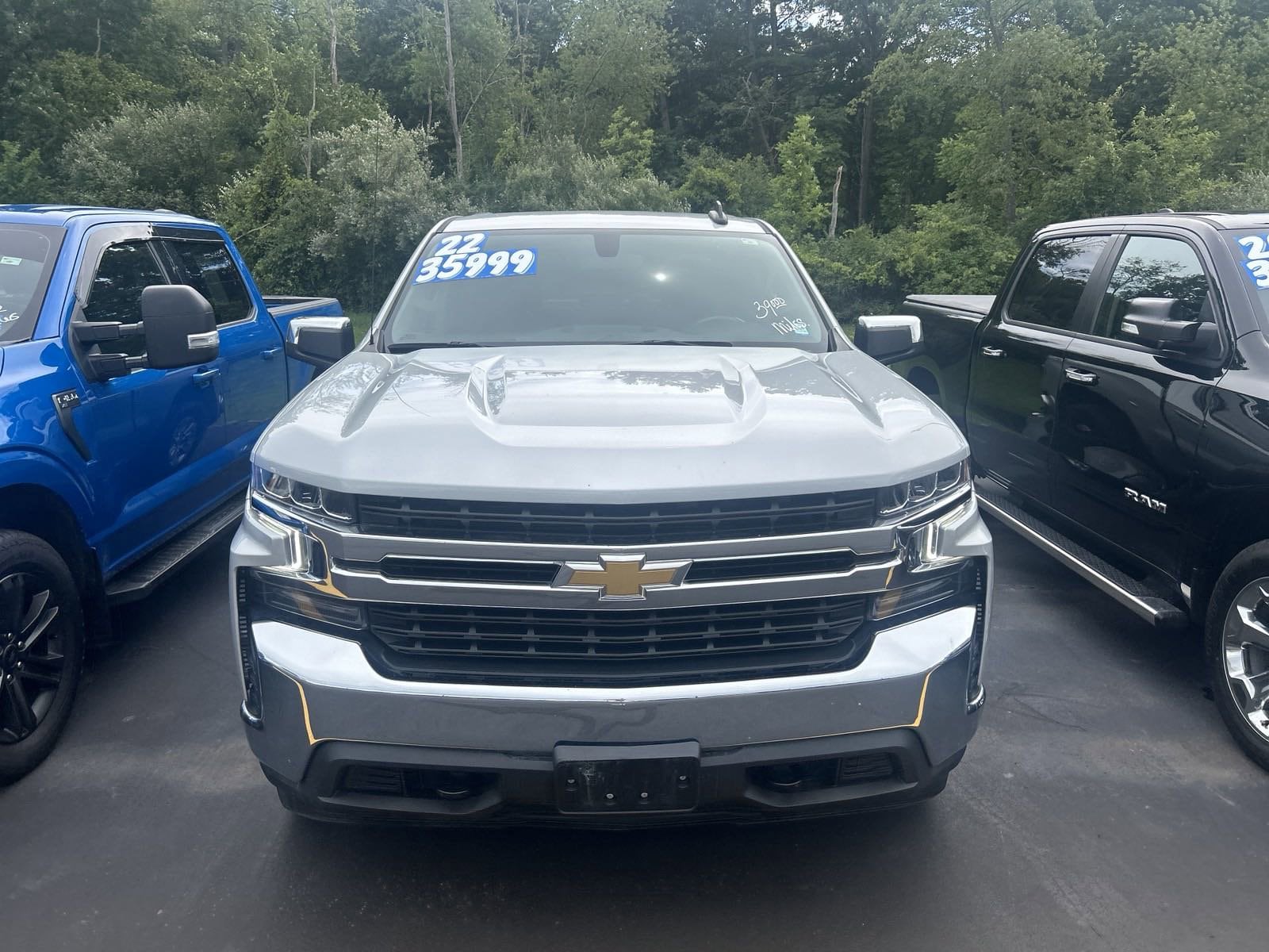 Used 2022 Chevrolet Silverado 1500 Limited LT with VIN 1GCUYDED2NZ177150 for sale in Bath, NY