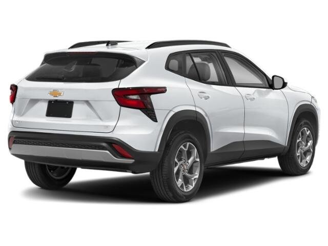 2024 Chevrolet Trax LS photo 2