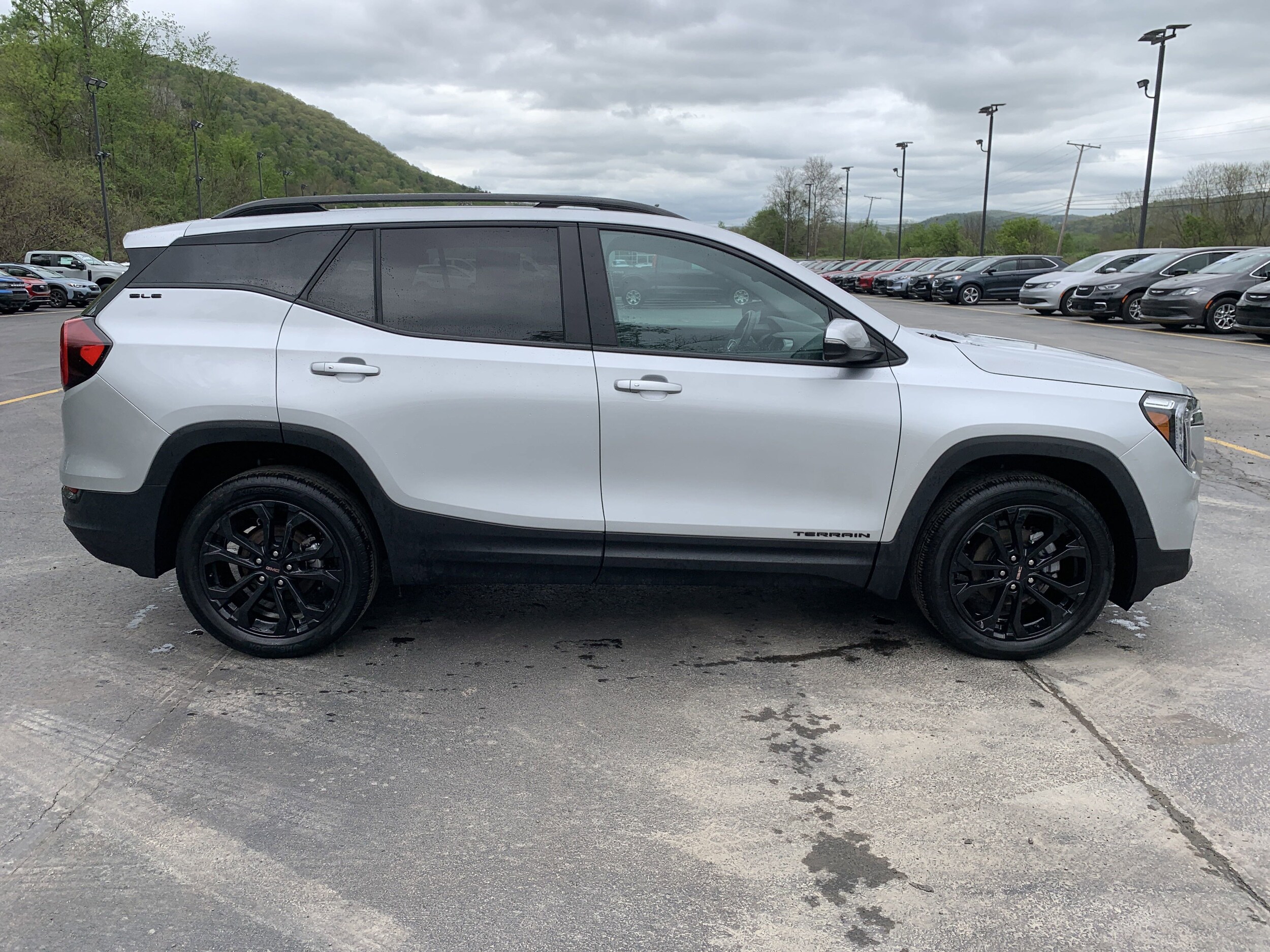 2022 Gmc Terrain SLE photo 4