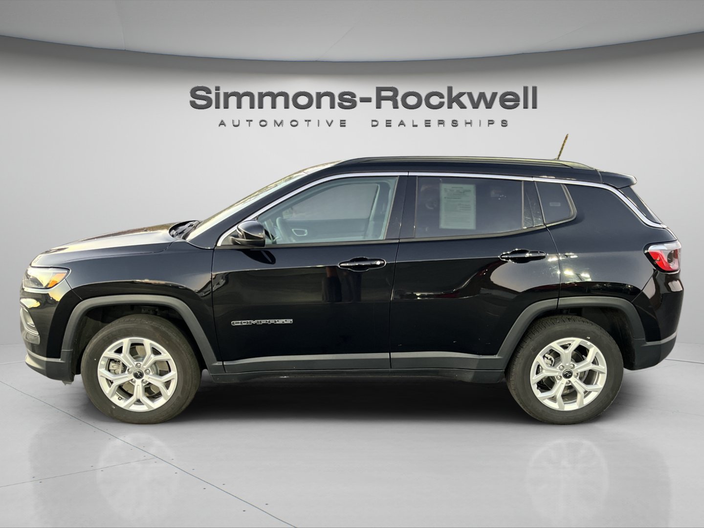 Used 2025 Jeep Compass Latitude SUV