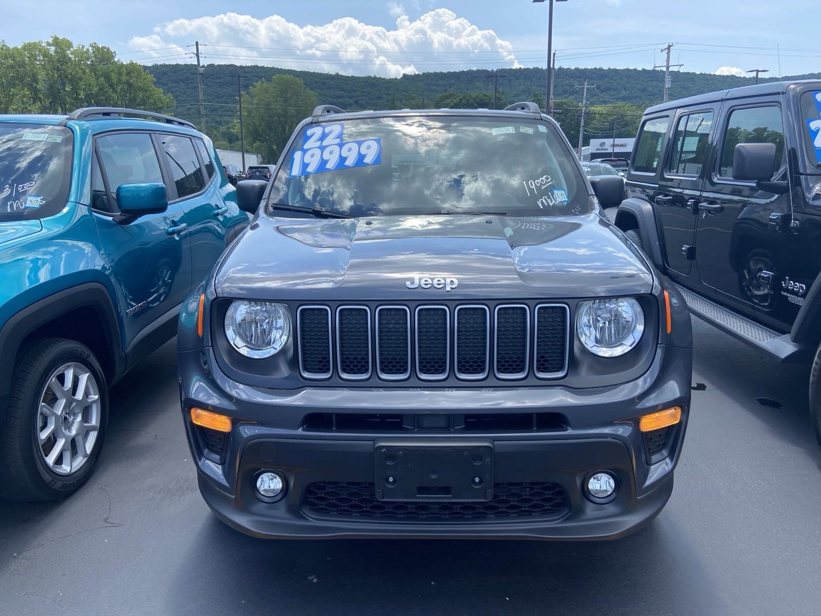 Used 2022 Jeep Renegade Latitude with VIN ZACNJDB11NPN77120 for sale in Bath, NY