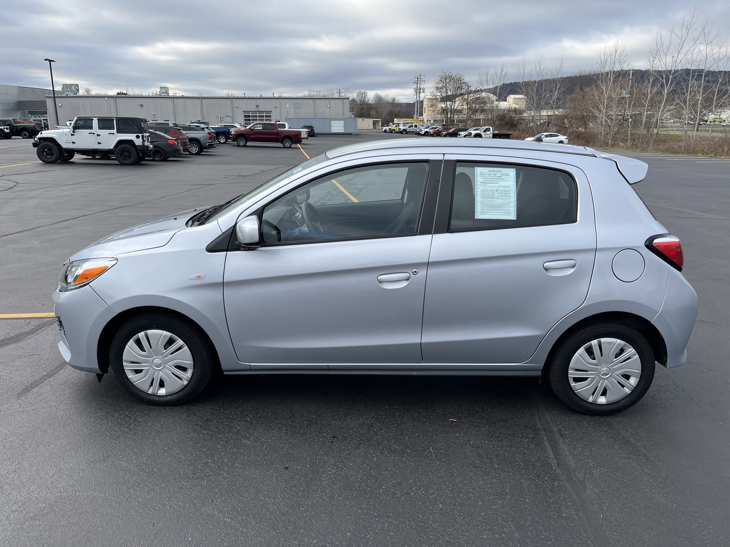 2021 Mitsubishi Mirage ES photo 4