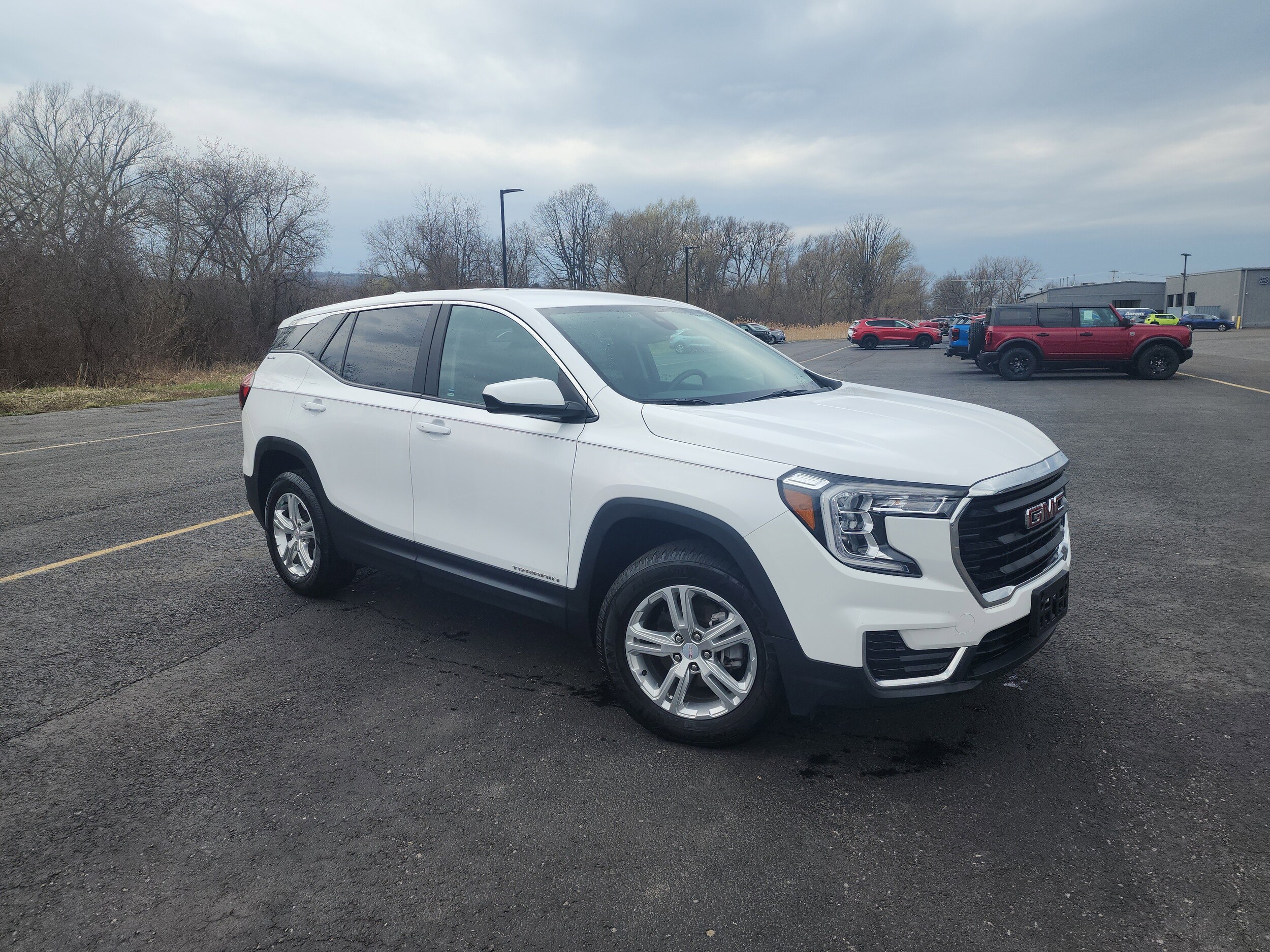 2022 Gmc Terrain SLE photo 3