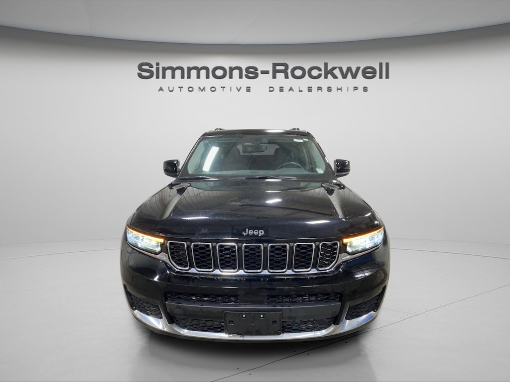 Used 2022 Jeep New Grand Cherokee Laredo SUV