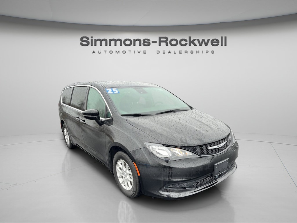 Used 2025 Chrysler Voyager LX Van Passenger Van