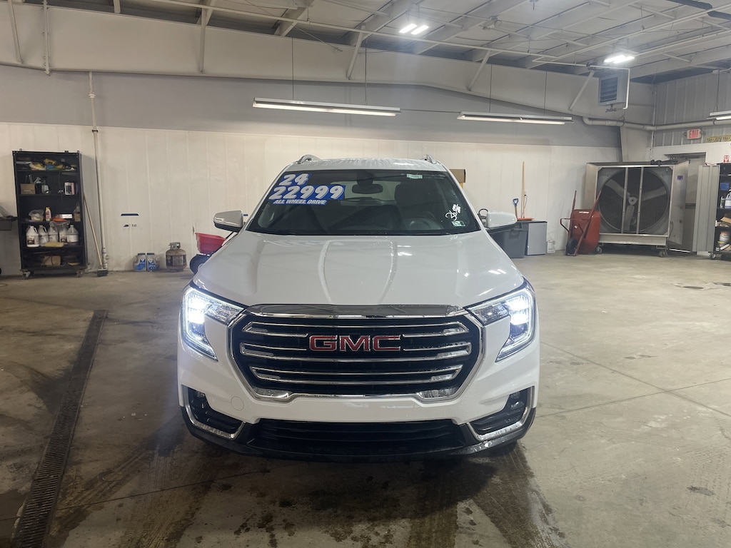 Used 2024 GMC Terrain SLT SUV