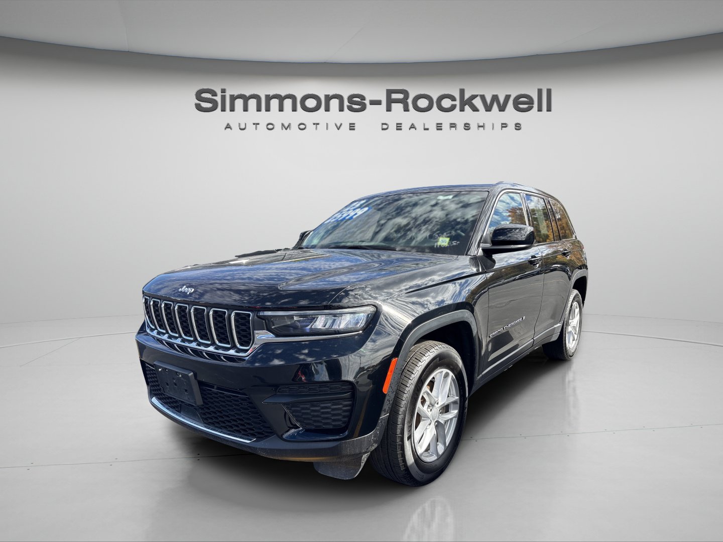 Used 2023 Jeep Grand Cherokee Laredo X SUV