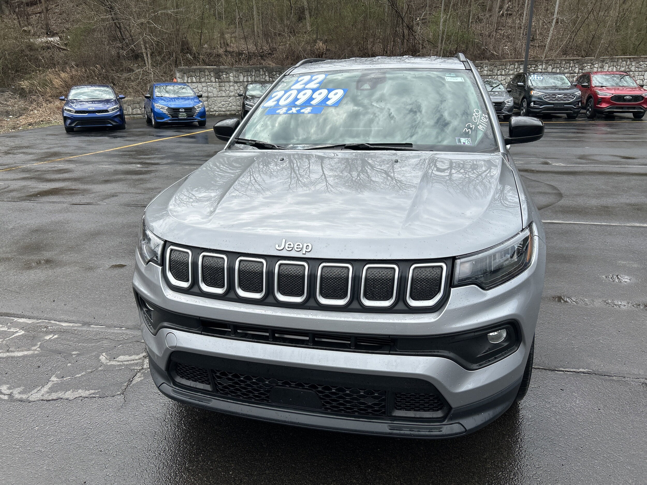 2022 Jeep Compass Latitude Lux photo 4