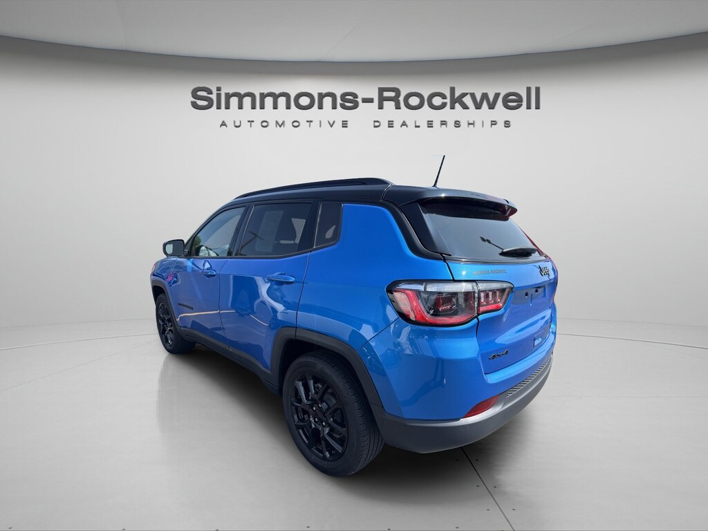 Used 2023 Jeep Compass Altitude SUV