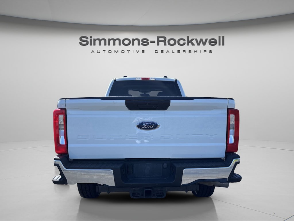 Used 2024 Ford F-250 XLT Truck Crew Cab