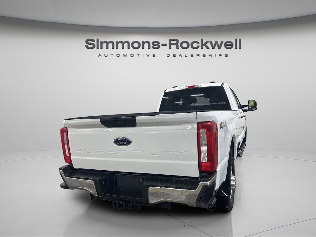 Used 2023 Ford F-250 XLT Truck Crew Cab