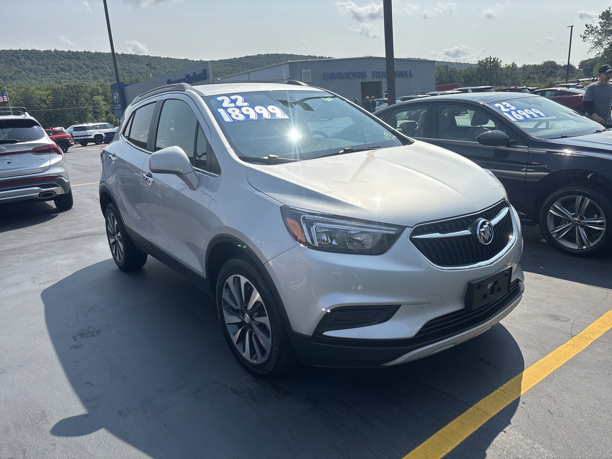 2022 Buick Encore Preferred photo 2
