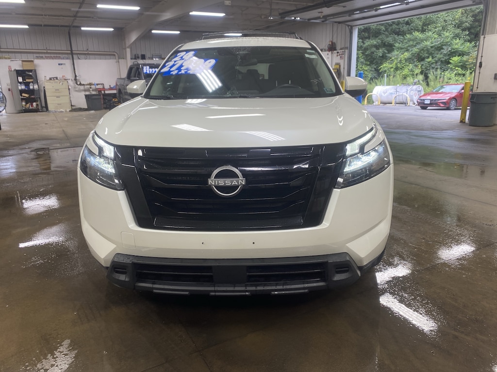 Used 2024 Nissan Pathfinder SV SUV