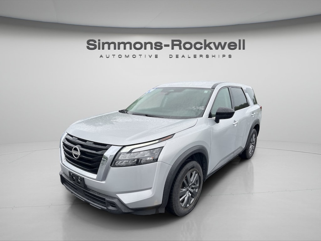 Used 2024 Nissan Pathfinder S SUV