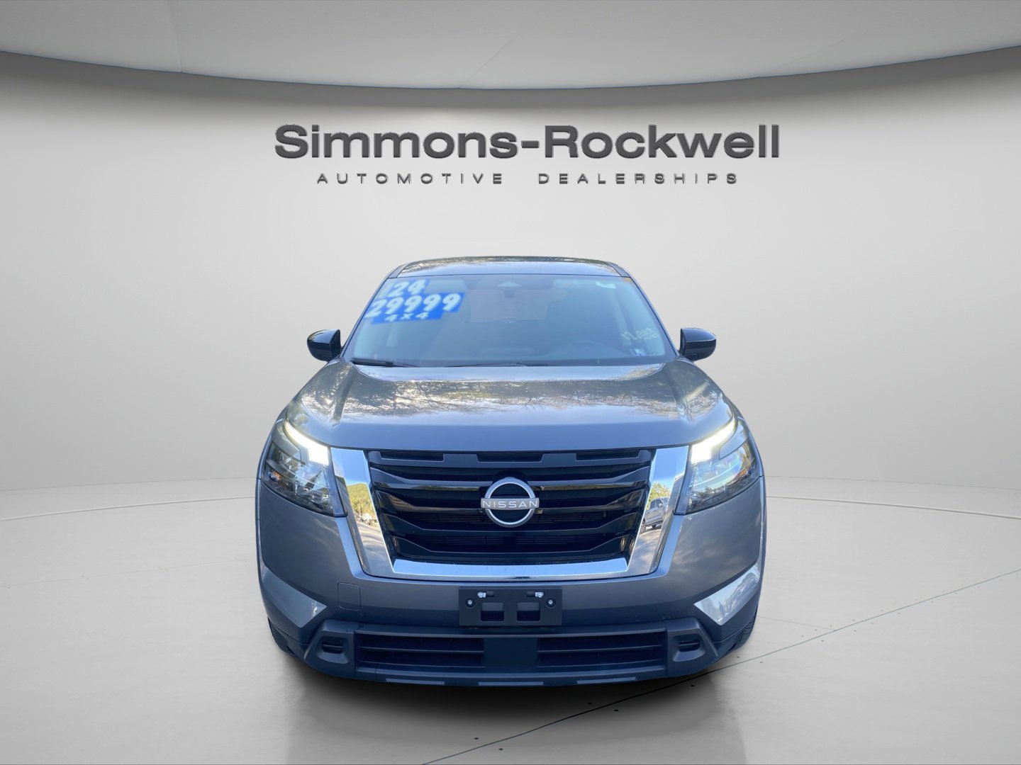 2024 Nissan Pathfinder S photo 2