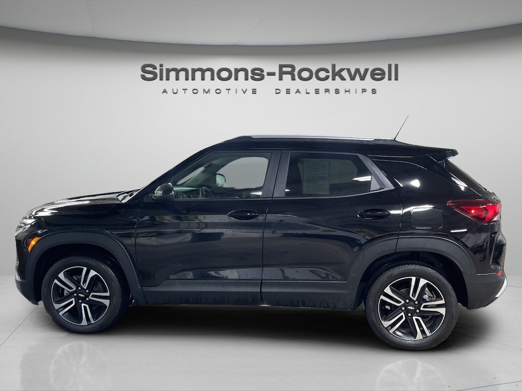 Used 2025 Chevrolet Trailblazer LT SUV