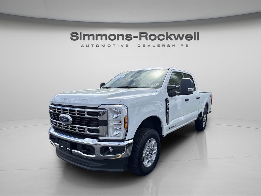 Used 2025 Ford F-250 XLT Truck Crew Cab