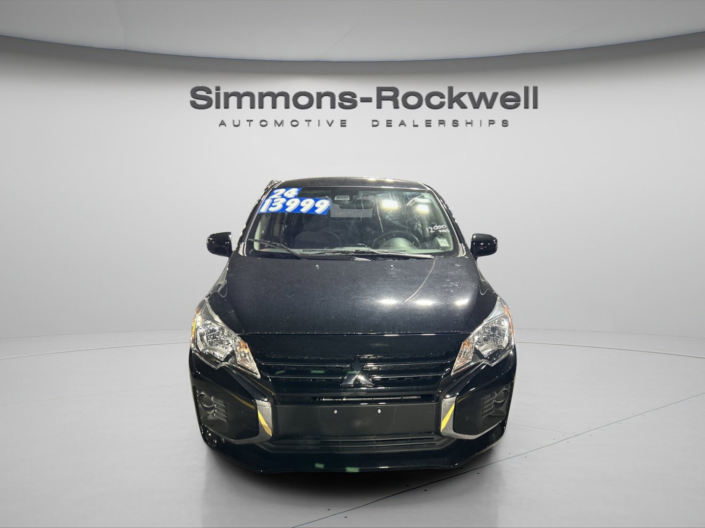 2024 Mitsubishi Mirage ES's photo