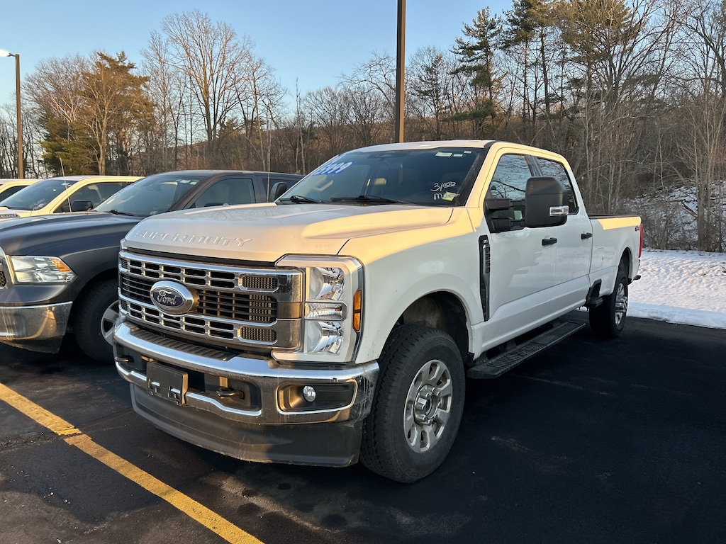 Used 2024 Ford F-250 XLT Truck Crew Cab