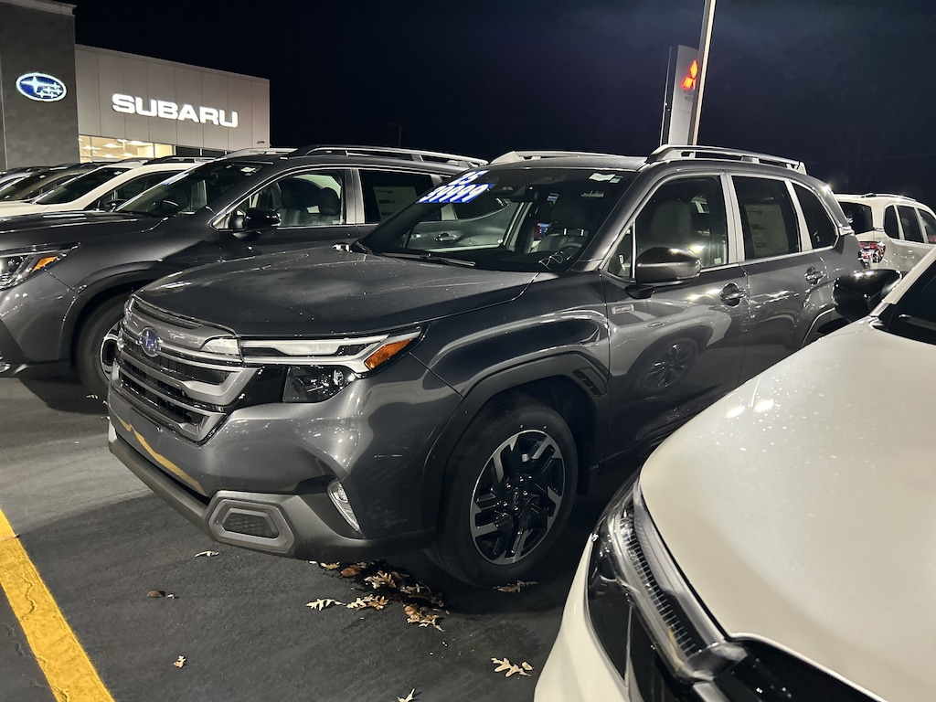 New 2025 Subaru Forester Hybrid Limited SUV