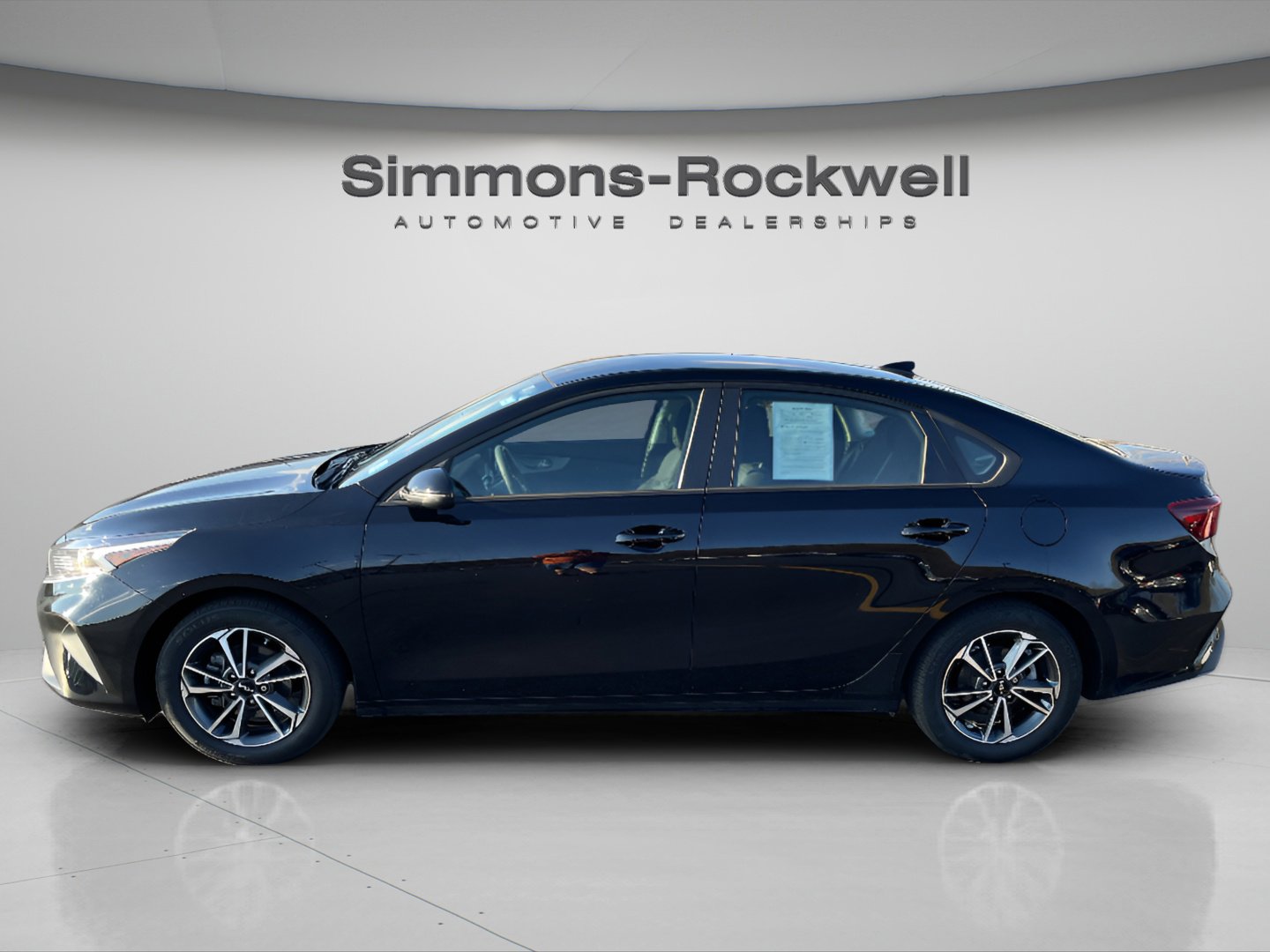 2023 Kia Forte LXS photo 4