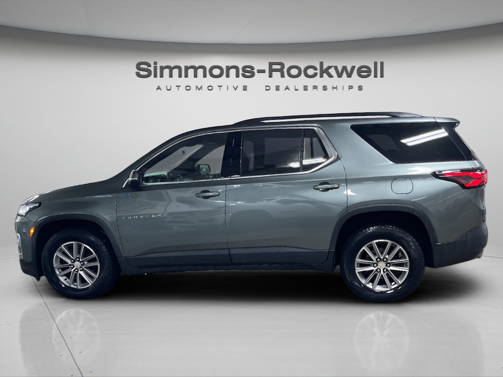 Used 2023 Chevrolet Traverse LT Cloth SUV