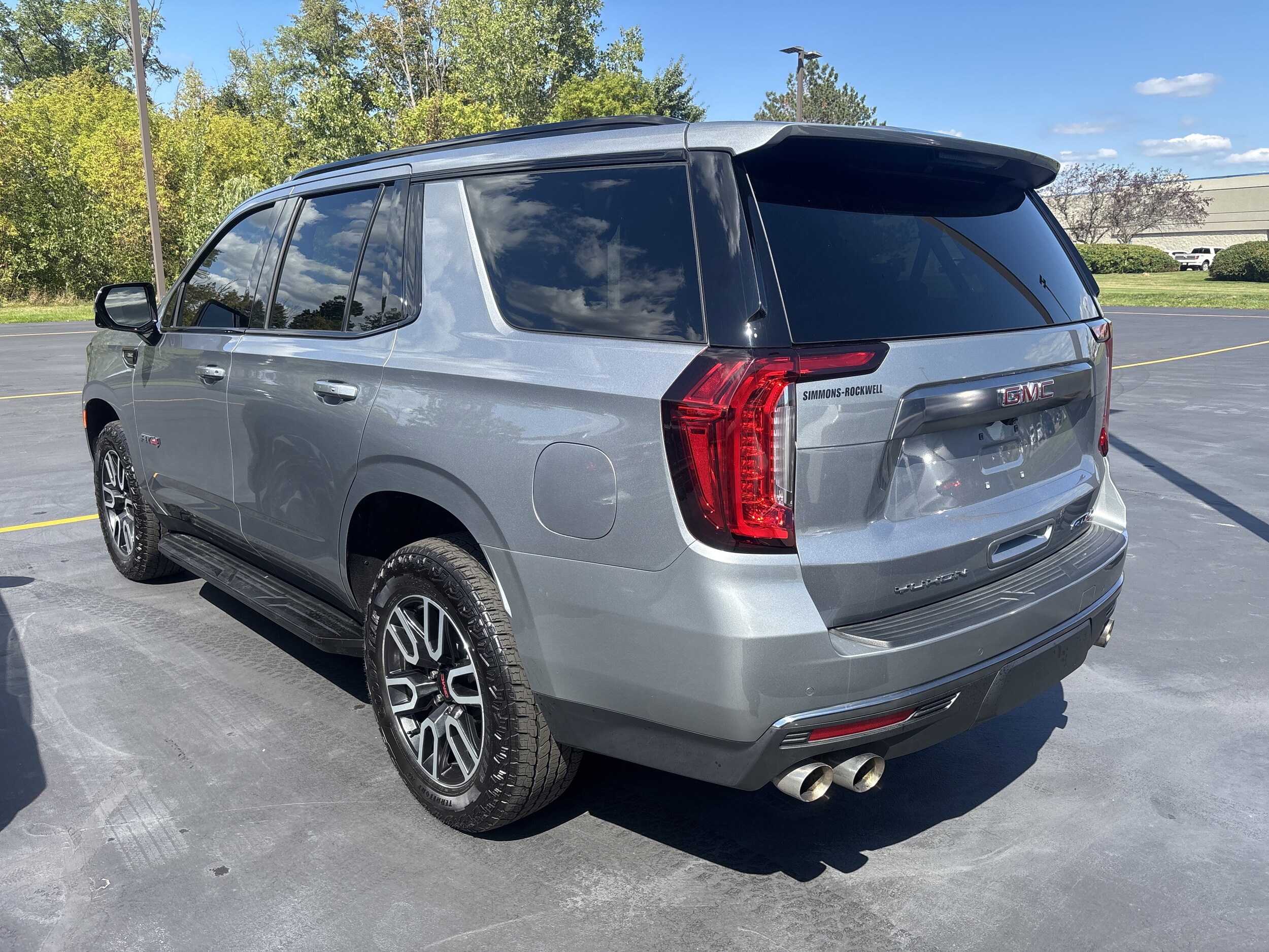 2024 Gmc Yukon AT4 photo 2