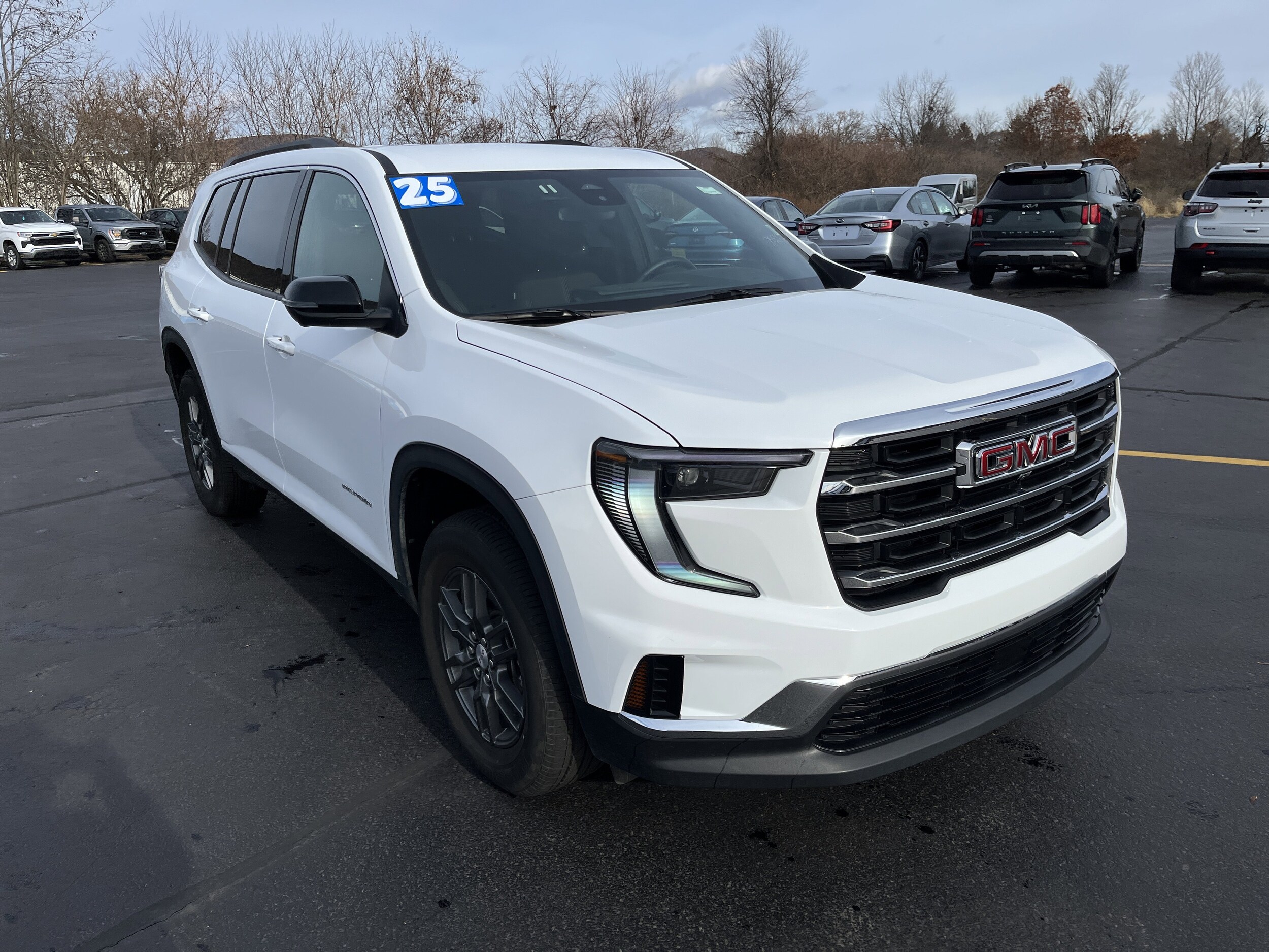 2025 Gmc Acadia Elevation photo 3