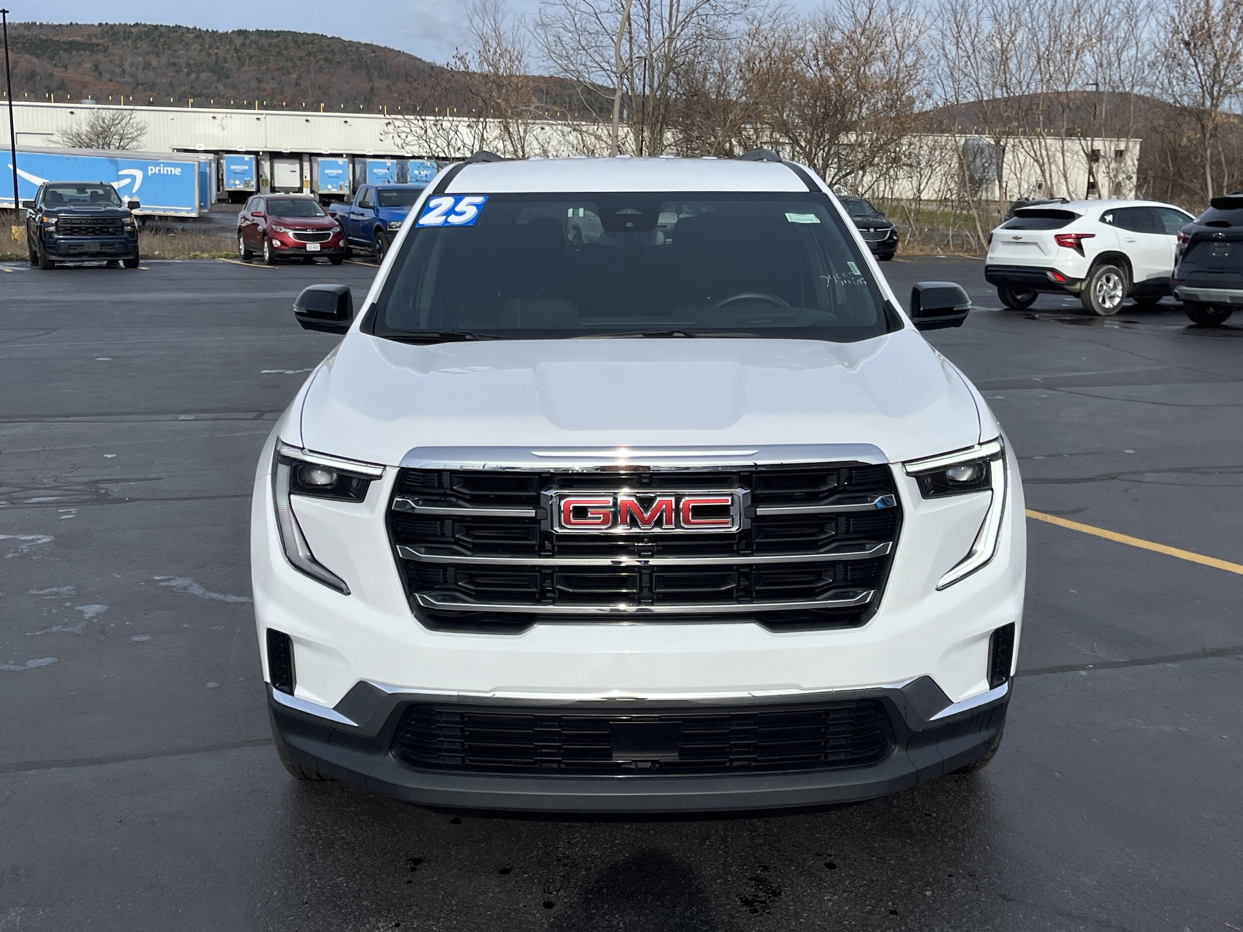 2025 Gmc Acadia Elevation photo 2