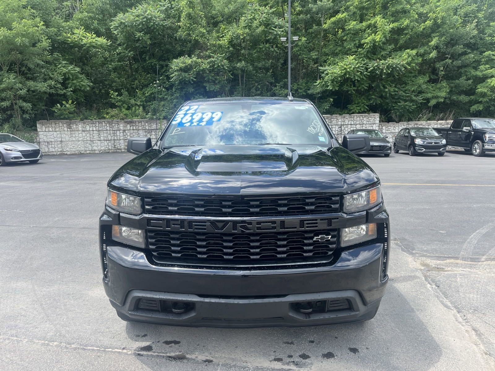 Used 2022 Chevrolet Silverado 1500 Limited Custom with VIN 1GCRYBEK6NZ171778 for sale in Bath, NY