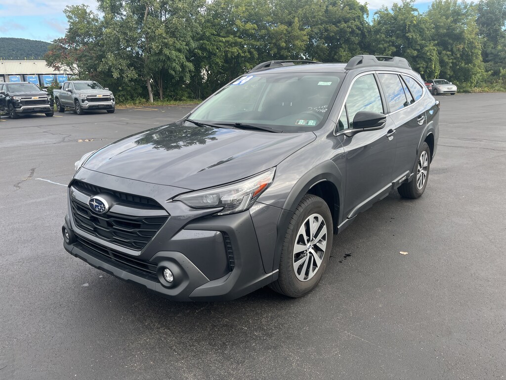 Used 2024 Subaru Outback Premium SUV