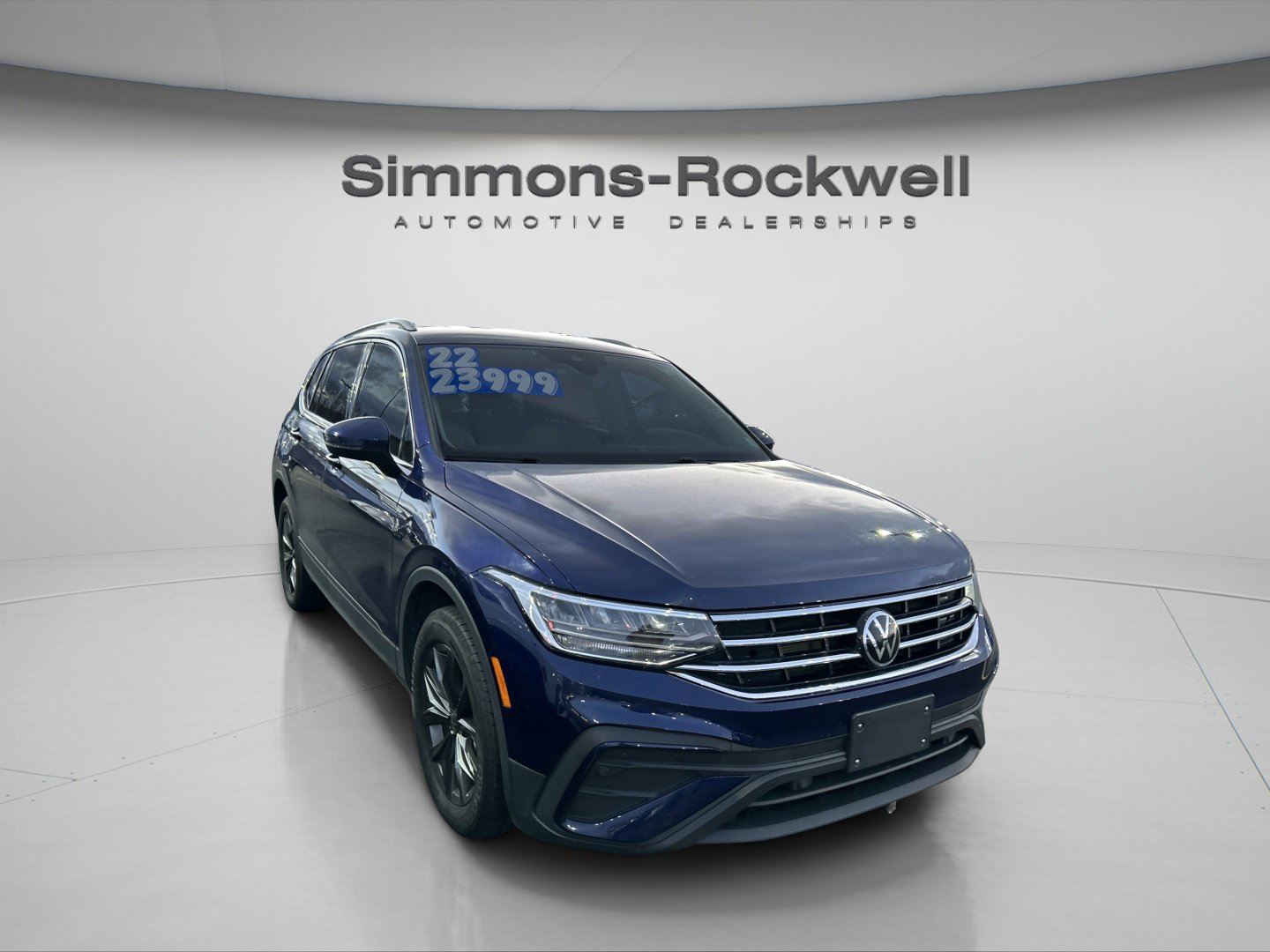 2022 Volkswagen Tiguan SE's photo