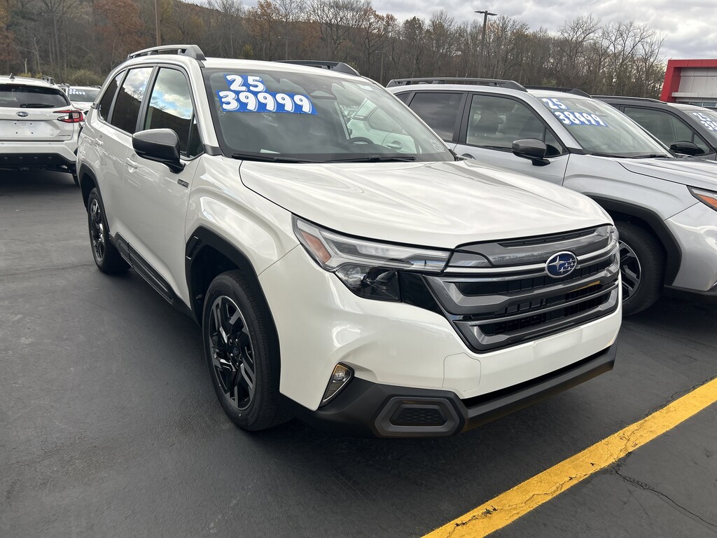 New 2025 Subaru Forester Hybrid Limited SUV