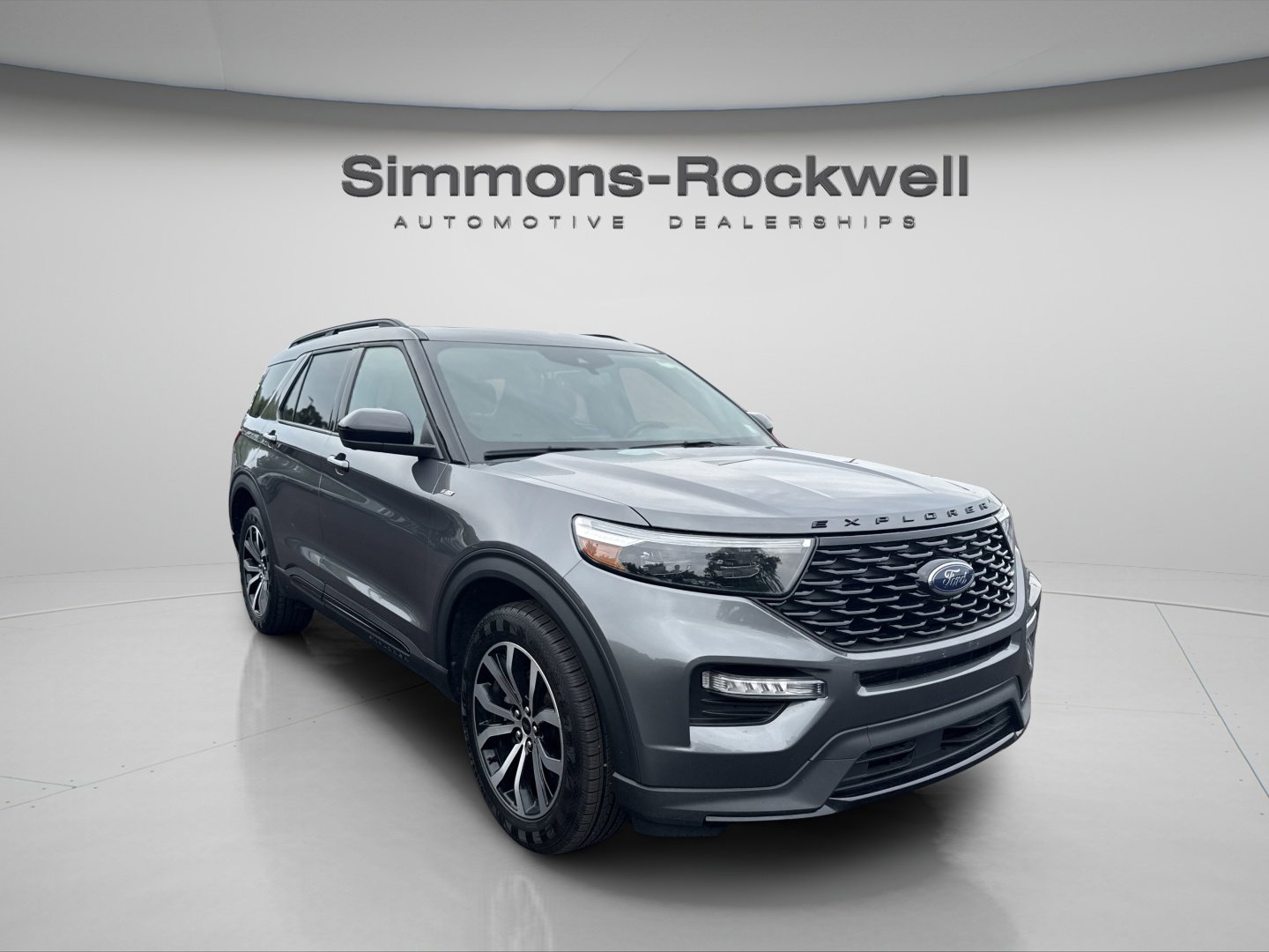 2023 Ford Explorer ST-Line photo 2