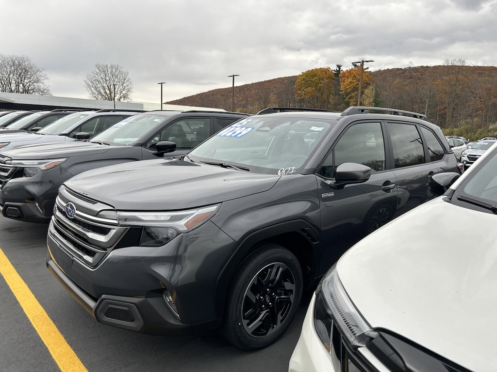 New 2025 Subaru Forester Hybrid Limited SUV