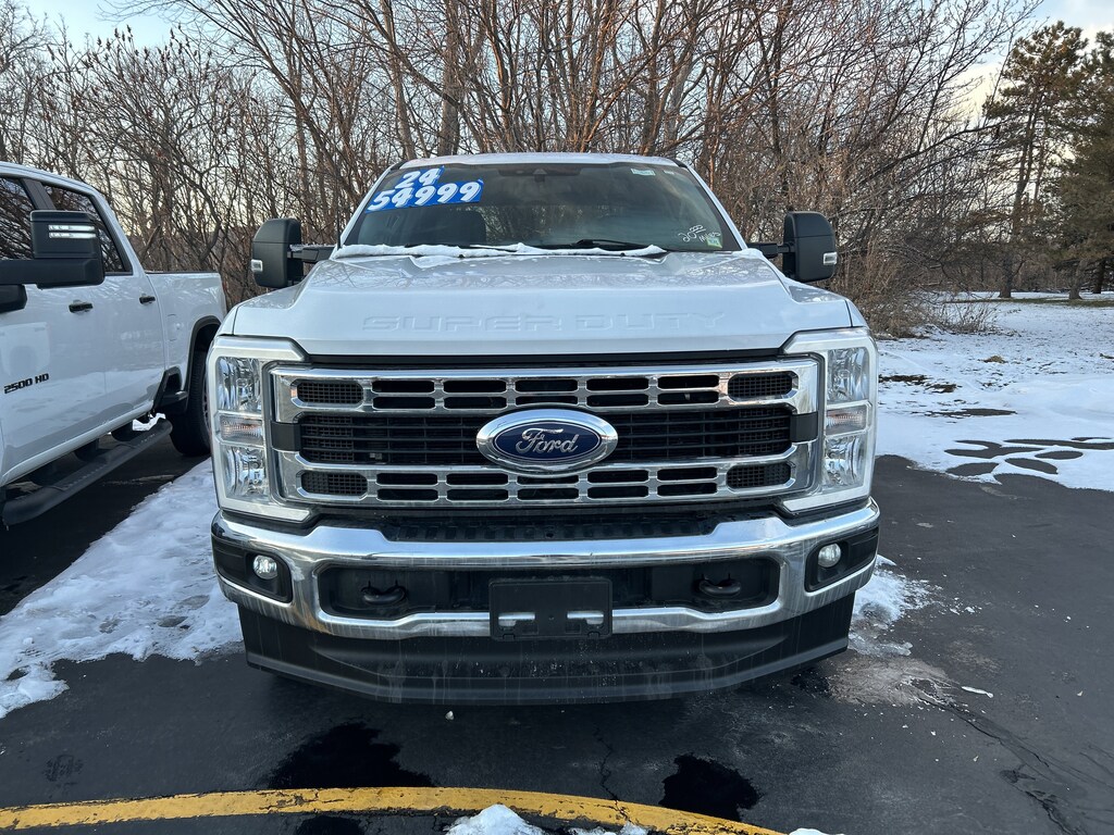 Used 2024 Ford F-350 XLT Truck Crew Cab