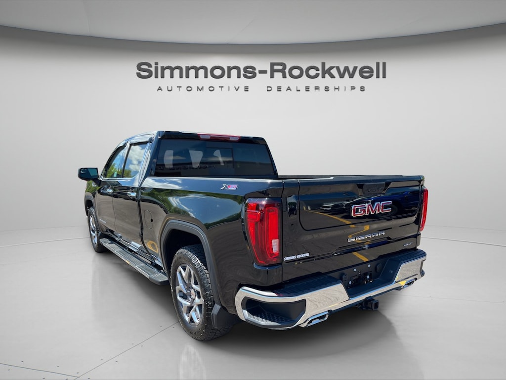 Used 2025 GMC Sierra 1500 SLT Truck Crew Cab