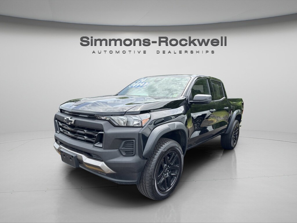 Used 2024 Chevrolet Colorado 4WD Trail Boss Truck Crew Cab