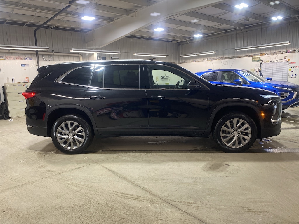 Used 2025 Buick Enclave Preferred SUV