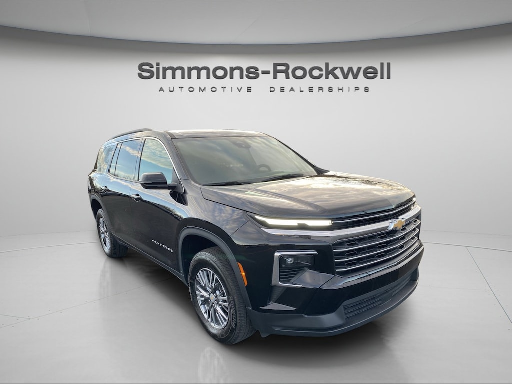 Used 2025 Chevrolet Traverse AWD LT SUV