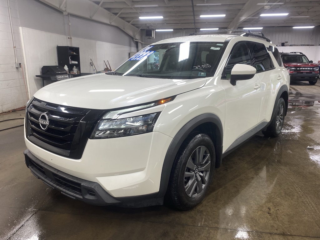 Used 2024 Nissan Pathfinder SV SUV