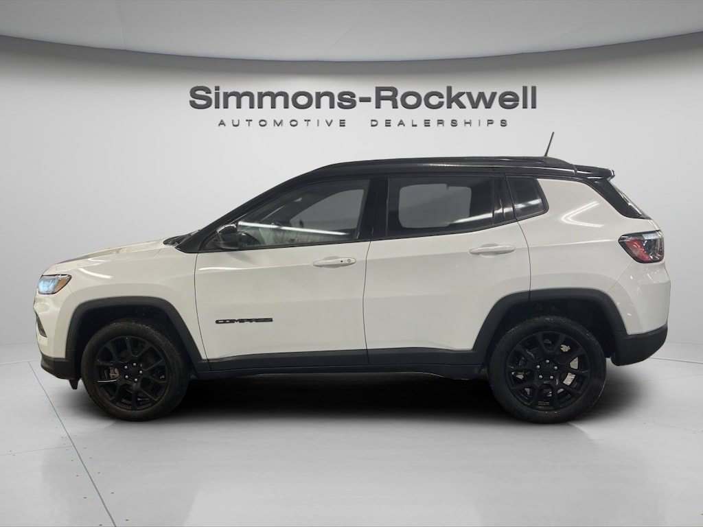 Used 2022 Jeep Compass Altitude SUV