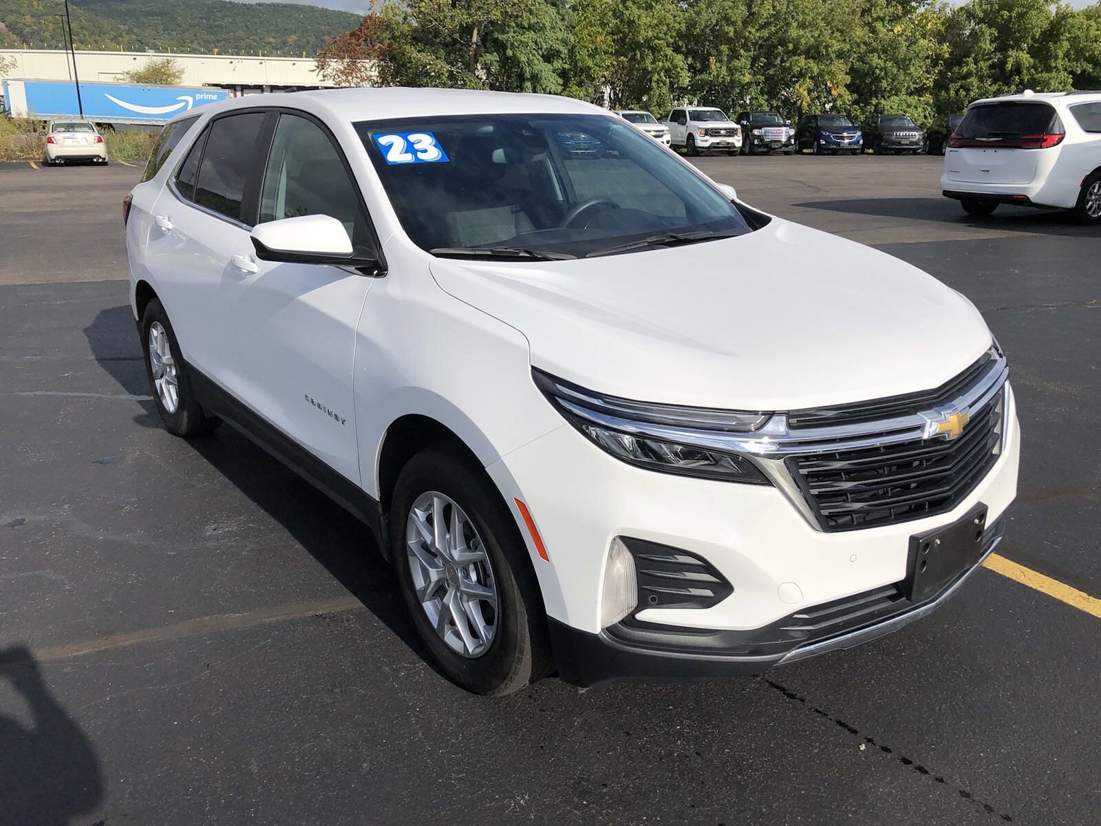 2023 Chevrolet Equinox LT photo 3