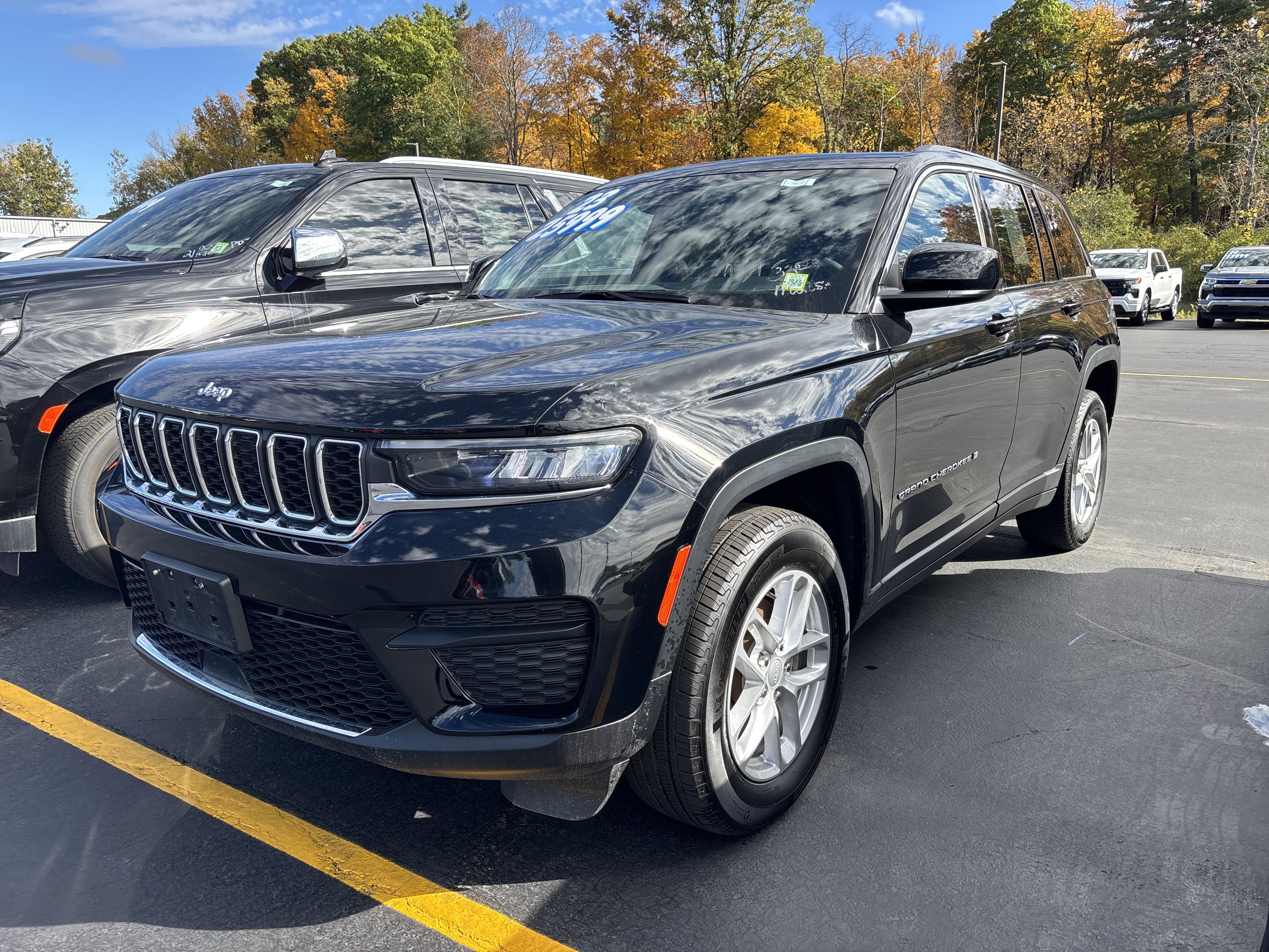 Used 2023 Jeep Grand Cherokee Laredo X SUV