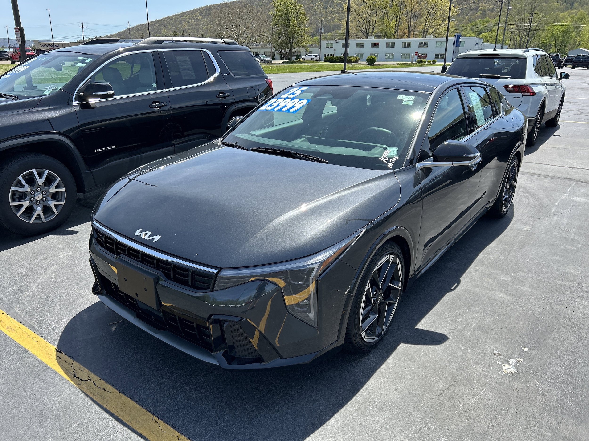2025 Kia K4 GT-Line AT's photo