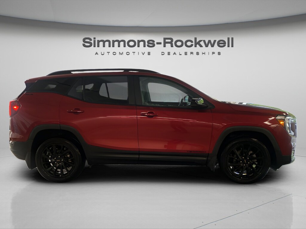 Used 2023 GMC Terrain SLE SUV