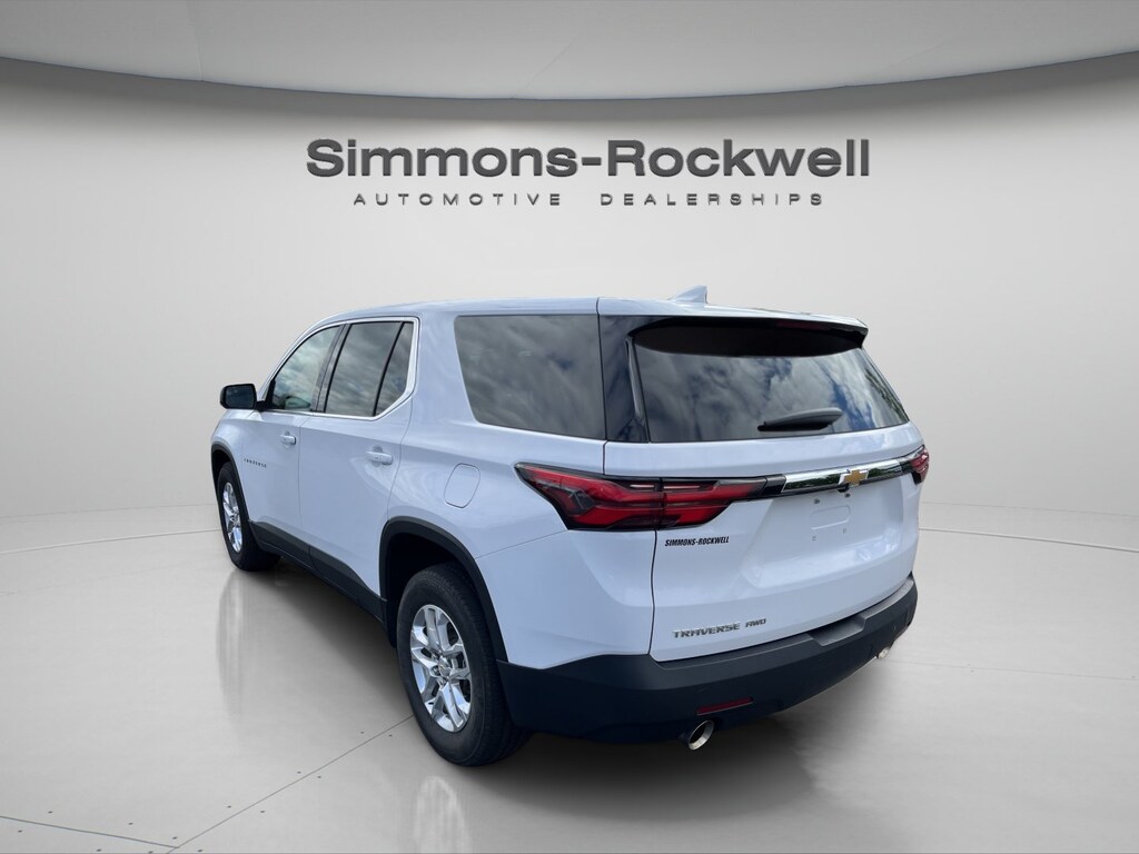 Used 2023 Chevrolet Traverse LS SUV