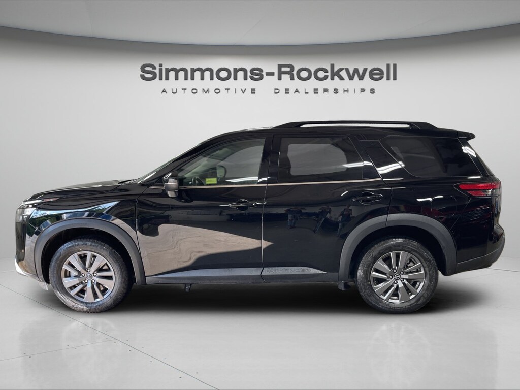 Used 2025 Nissan Pathfinder SV SUV