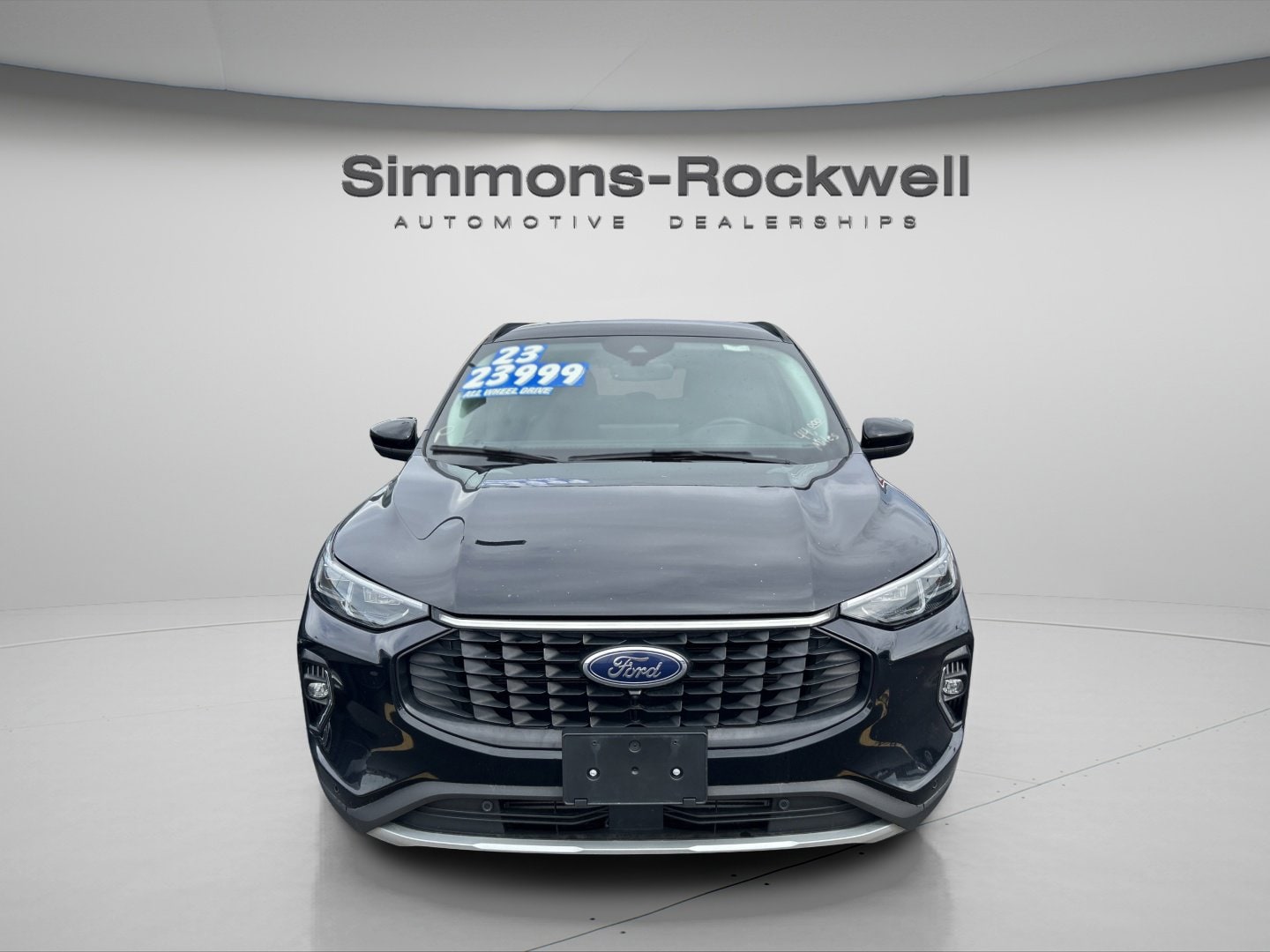 2023 Ford Escape Platinum's photo