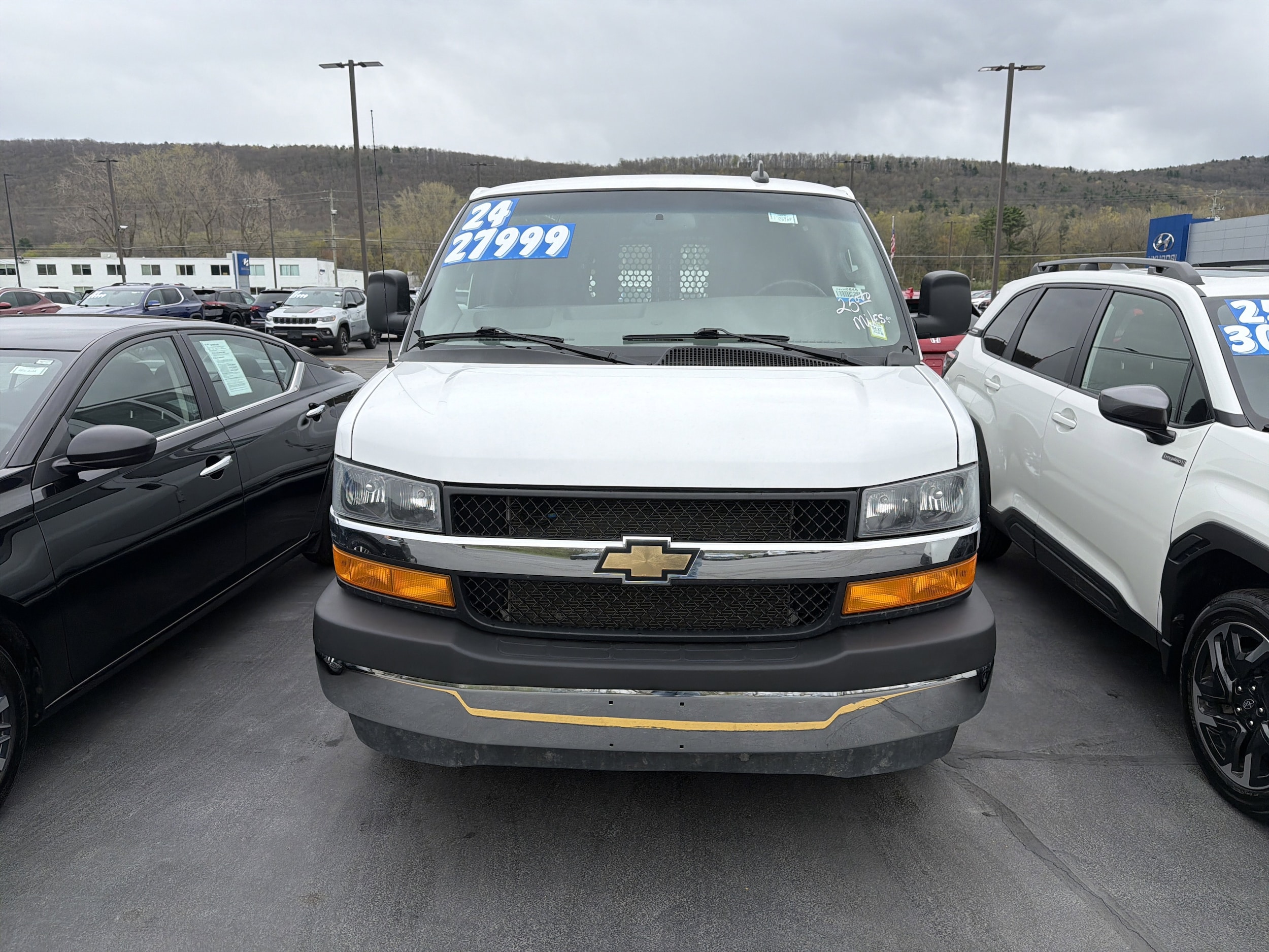 2024 Chevrolet Express 2500 1WT SWB's photo